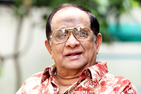 জন্মদিনে নায়করাজকে ওয়েবসাইট উপহার