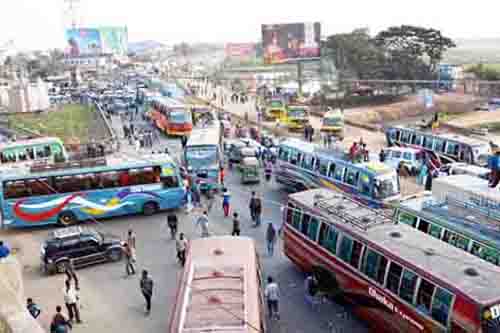 ১২ দিন পর ঢাকা-পাবনা রুটে বাস চলাচল স্বাভাবিক
