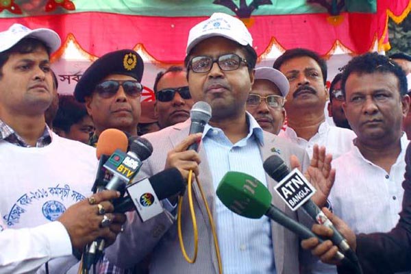 খোলা জায়গায় ময়লা ফেললে জরিমানা: খোকন