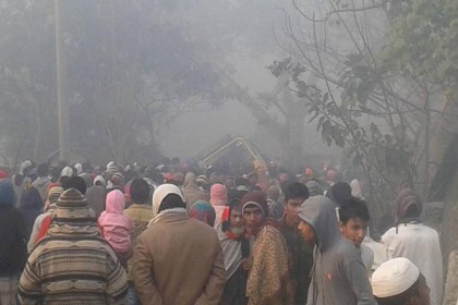 সিরাজগঞ্জে ট্রাক ঢুকলো ঘরে, নিহত ৩