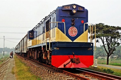 ৪৫ মিনিটের মাথায় ফের বন্ধ ঢাকা-রাজশাহী রেল যোগাযোগ