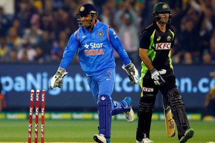 ইতিহাস গড়লেন ধোনি