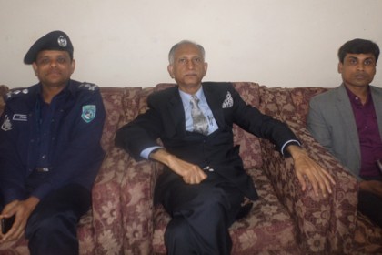 'বিশ্ববিদ্যালয়ে লাশ ফেলার ষড়যন্ত্র চলছে'
