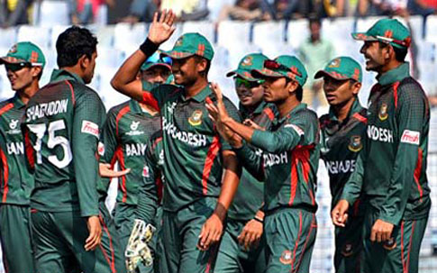 টস হেরে ফিল্ডিংয়ে বাংলাদেশ