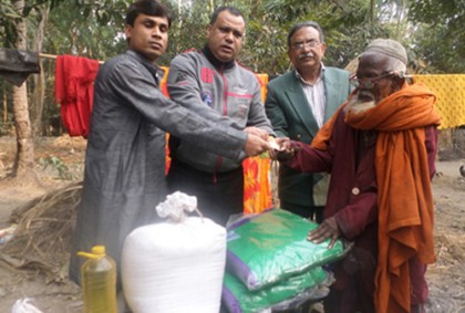 ভিক্ষুক মুক্তিযোদ্ধা মুক্তুমিয়ার পাশে জেলা প্রশাসন
