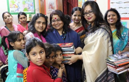 সুবিধাবঞ্ছিত মেয়েদের জন্য 'গ্রাম্যশিল্প'