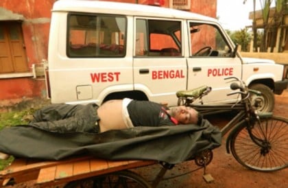 পুলিশের তাড়া, পুকুরে ঝাঁপিয়ে ছাত্রের মৃত্যু