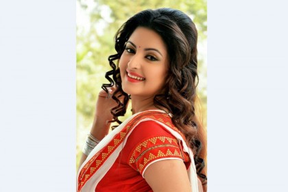 ভালোবাসা দিবসের প্রথম প্রহরে পরীমণির বাগদান