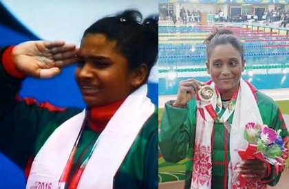 দুই স্বর্ণকন্যার পাশে প্রধানমন্ত্রী