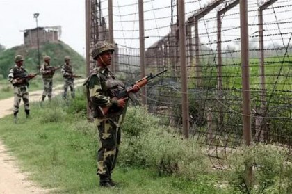 বাংলাদেশিকে ধরে নিয়ে গেছে বিএসএফ
