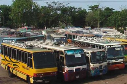 গোপালগঞ্জ থেকে যান চলাচল বন্ধ