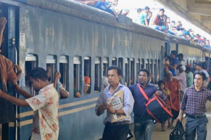 বাড়ল ট্রেনের ভাড়া
