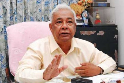 'শেখ হাসিনা বোরকা পরে দেশে বাকশালী শাসন চালাচ্ছেন'