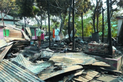 বাঞ্ছারামপুরে আগুনে পুড়লো প্রবাসির ঘর