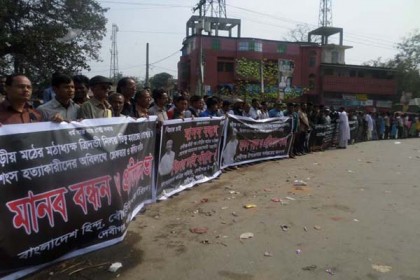 পুরোহিত হত্যায় উত্তাল দেবীগঞ্জ, আটক ৩