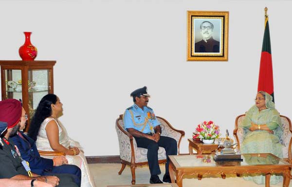 শেখ হাসিনার সঙ্গে ভারতীয় বিমান বাহিনী প্রধানের সাক্ষাৎ