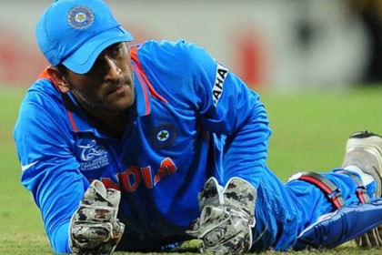 বাংলাদেশের বিপক্ষে অনিশ্চিত ধোনি