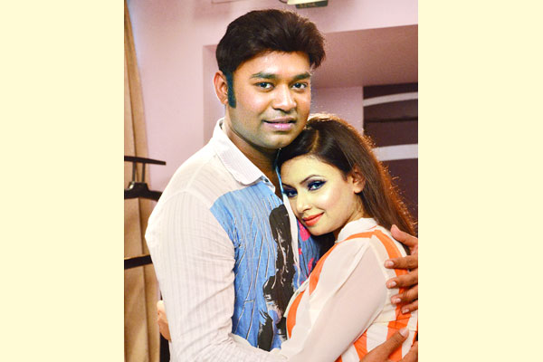 কাজী হায়াৎ-এর ছিন্নমূল