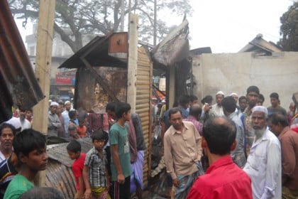 মুন্সীগঞ্জে অগ্নিকান্ড ১০টি দোকান পুড়ে ছাই, কোটি টাকার ক্ষতি