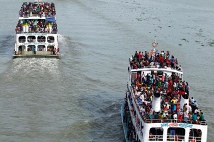 
দুই লঞ্চের সংঘর্ষে একই পরিবারের ৩ জন নিহত
