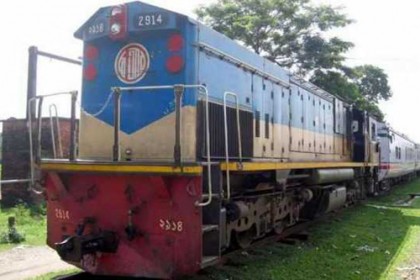খিলক্ষেতে ট্রেনের ধাক্কায় অজ্ঞাত ব্যক্তির মৃত্যু