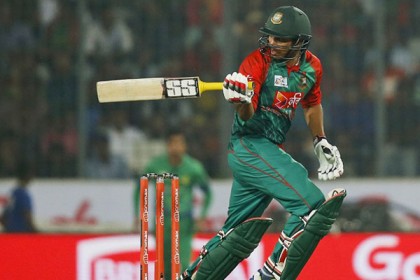 ১৩ ওভারের ম্যাচ, টস হেরে ব্যাটিংয়ে বাংলাদেশ