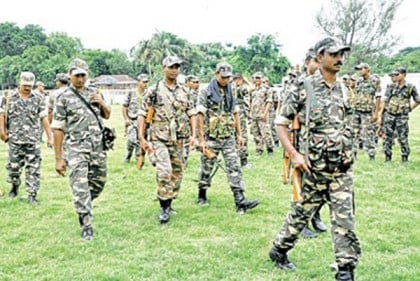 পশ্চিমবঙ্গে ৩০ হাজার আধা-সেনা মোতায়েন
