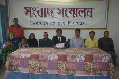 পালিয়ে বেড়াচ্ছেন হত্যা মামলার বাদী