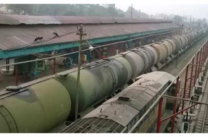 পার্বতীপুর পৌঁছেছে ভারতীয় জ্বালানিবাহী ট্রেন