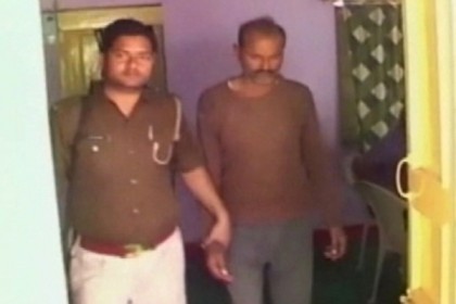 ধর্ষক বাবাকে ধরিয়ে দিলো মেয়ে