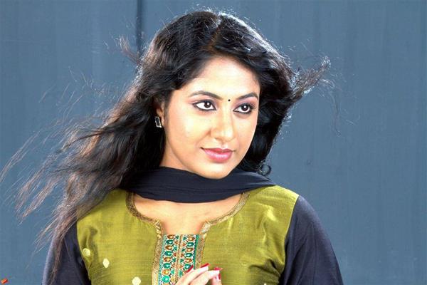 পর্ন ছবিতে দক্ষিণের জনপ্রিয় নায়িকার 'মুখ' ব্যবহার! 