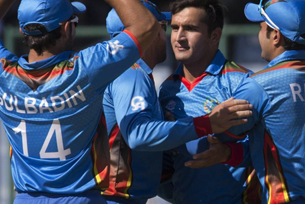 ৫০ রানেই ৫ উইকেট গেছে ইংলিশদের!