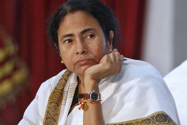 তিনটি শীর্ষ পদ থেকে মমতার পদত্যাগ