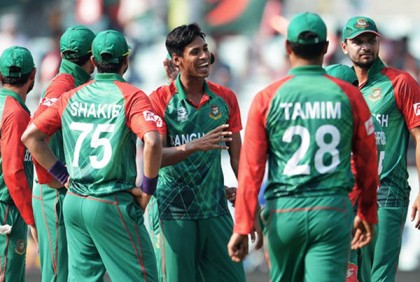 বাংলাদেশের টার্গেট ১৪৬, মুস্তাফিজের ৫