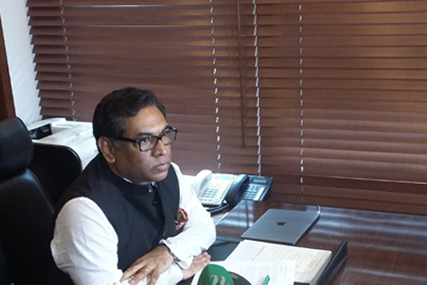 'তেলের দাম কমলেও কমছে না বিদ্যুতের'