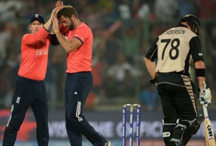 জয়ের জন্য ইংলিশদের দরকার ১৫৪