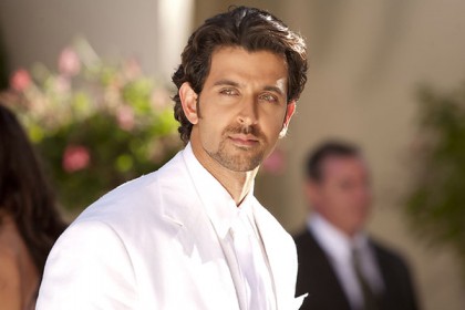 টুইট করে বিপাকে হৃতিক