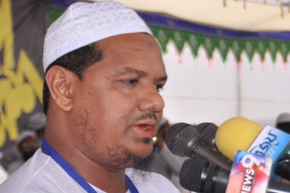 ইসির পদত্যাগ দাবি চরমোনাই পীরের