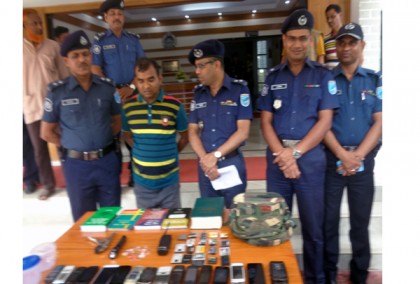 মানিকগঞ্জে ভূয়া লে. কর্নেল গ্রেফতার
