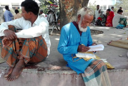 এক মামলার জেরে ৪৩ বছর আদালত পাড়ায়