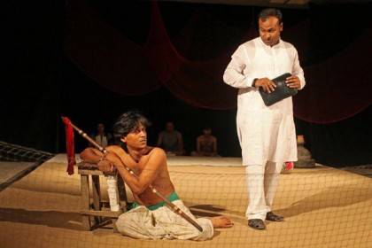 নববর্ষে অবয়ব নাট্যদলের 'ফেরিওয়ালা'
