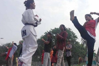 ঢাবিতে 'তনুদের' আত্মরক্ষার কৌশল গ্রহণ শুরু