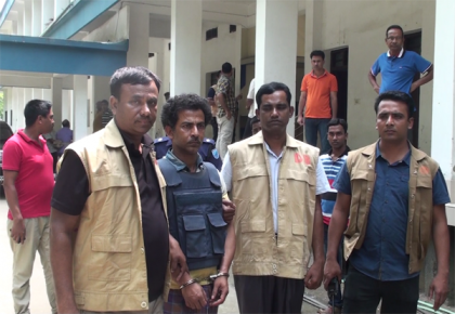 টাঙ্গাইলে আওয়ামী লীগ নেতা অস্ত্রসহ আটক