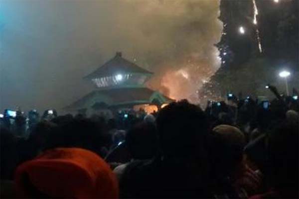 কেরালায় মন্দিরে অগ্নিকাণ্ড, নিহত শতাধিক