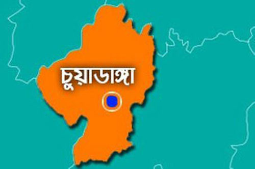 ৮০ লাখ টাকার ভারতীয় পোশাক আটক
