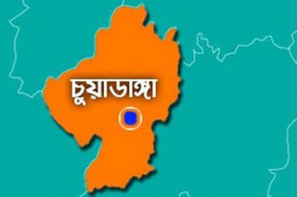 ৮০ লাখ টাকার ভারতীয় পোশাক আটক
