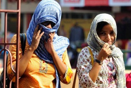 
তাপদাহে পুড়ছে কলকাতা