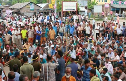 অবরোধে অনড় খুলনার পাটকল শ্রমিকরা