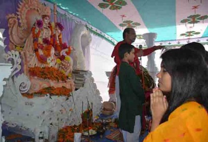 পুরান ঢাকায় চড়ক পূজা উদযাপন
