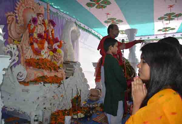 পুরান ঢাকায় চড়ক পূজা উদযাপন